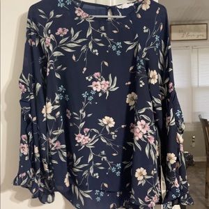 Floral boutique top